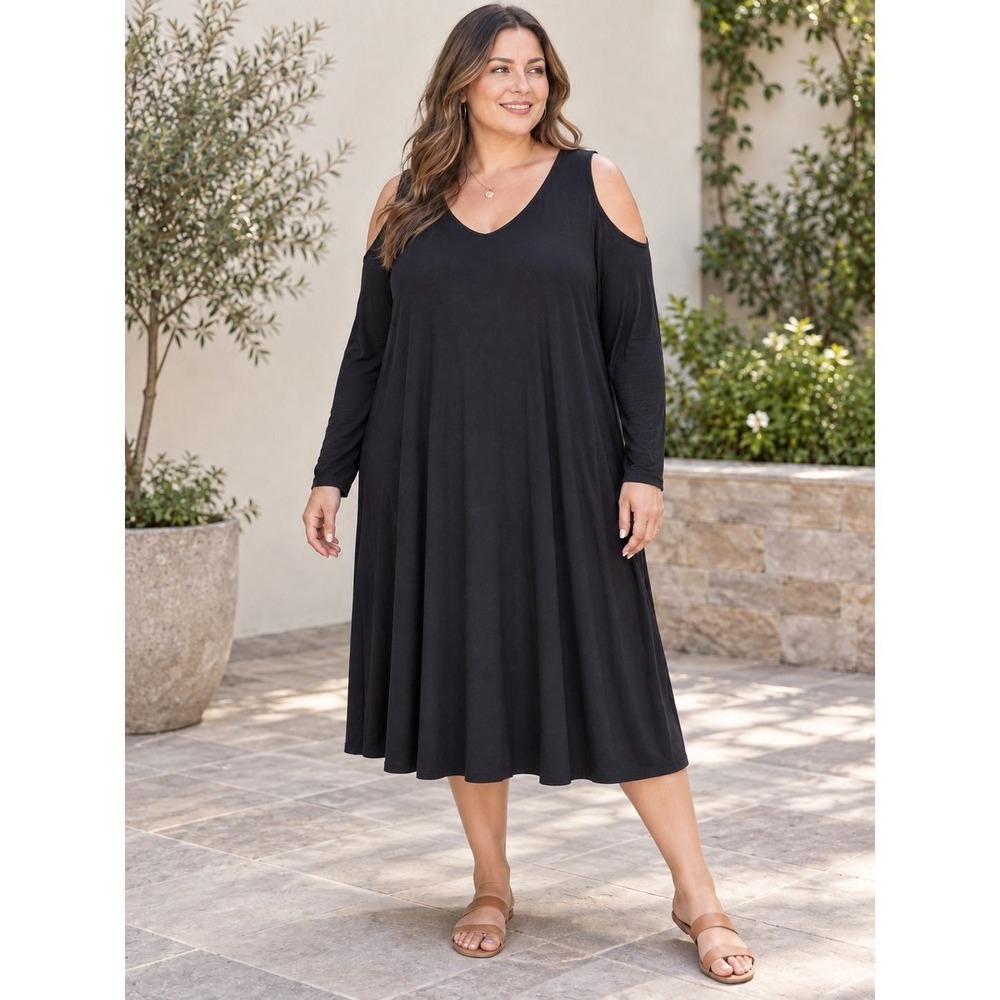 57. Maurices 24/7 Black Cold Shoulder V-Neck Long Sleeve Tunic Dress Size 4
